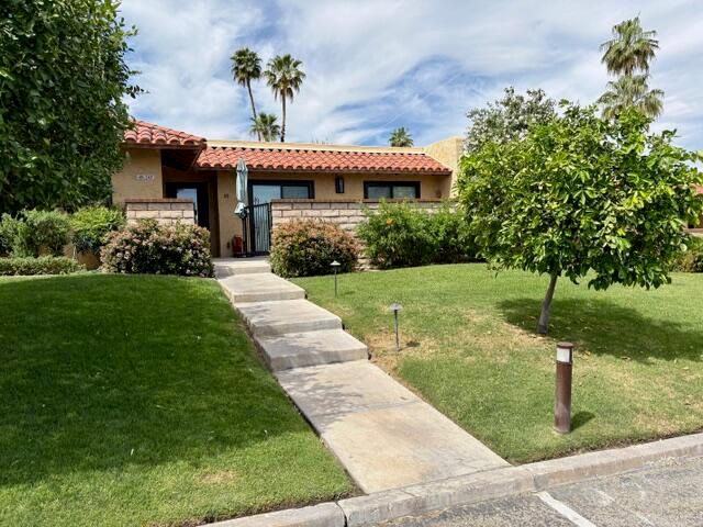 48245 Racquet Lane, Palm Desert, CA 92260