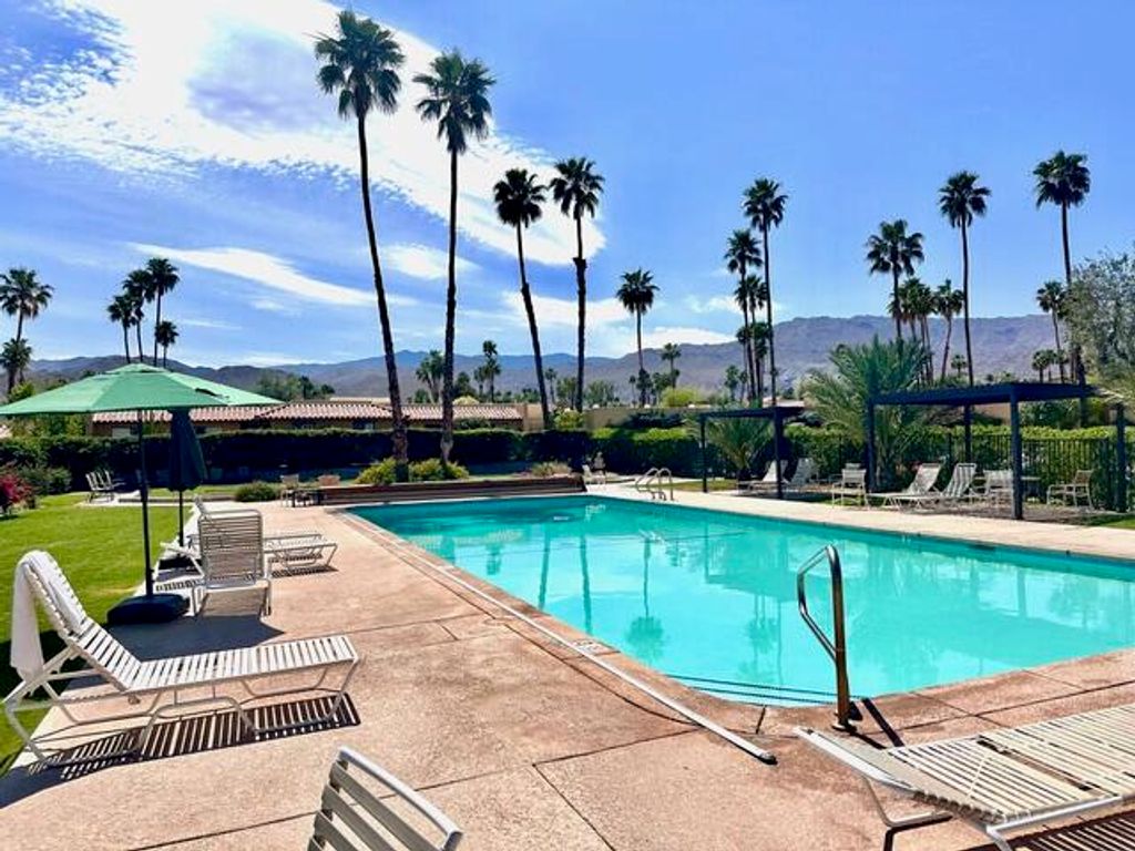 48245 Racquet Lane, Palm Desert, CA 92260
