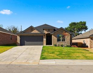 2706 Shirley Dr, Big Spring, TX 79720