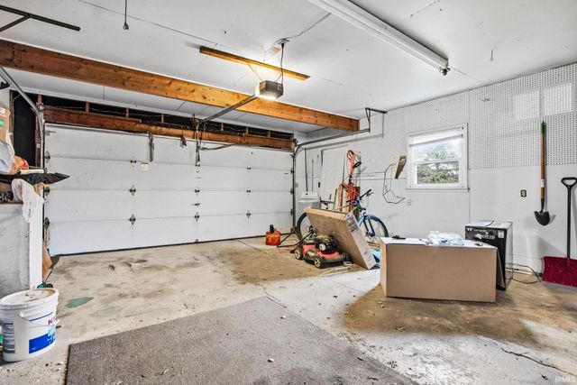 1516 N Wabash Avenue, Marion, IN 46952