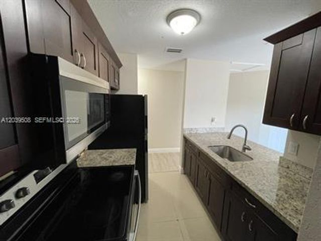 1471 NW 22nd Ct 2, Fort Lauderdale, FL 33311
