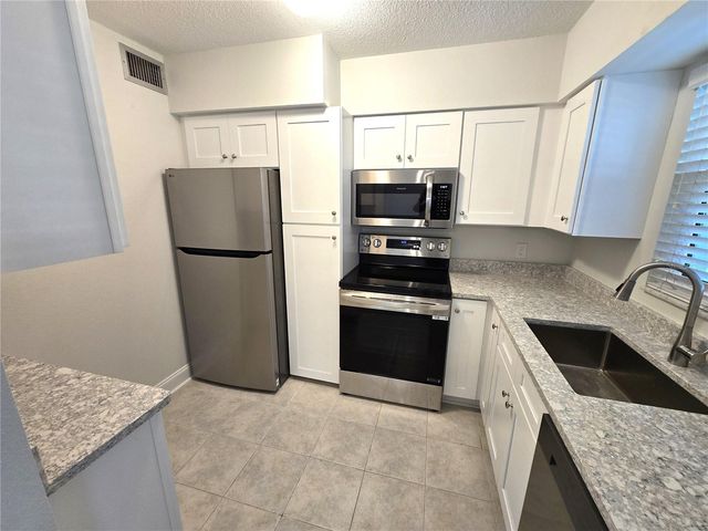 611 GULF DRIVE N C15, Bradenton Beach, FL 34217