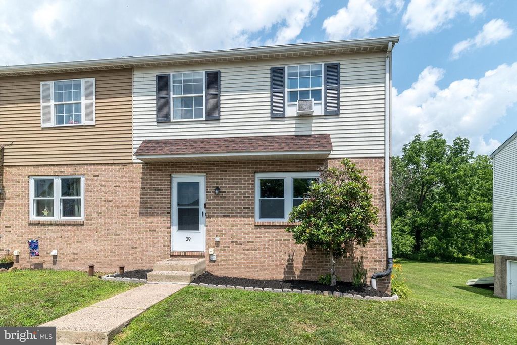 29 EVELYN LN, Quakertown, PA 18951