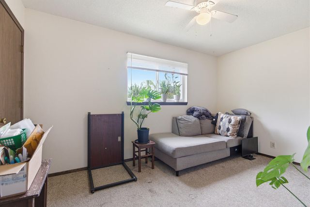 2413 S KENDALLWOOD RD, Columbia, MO 65203