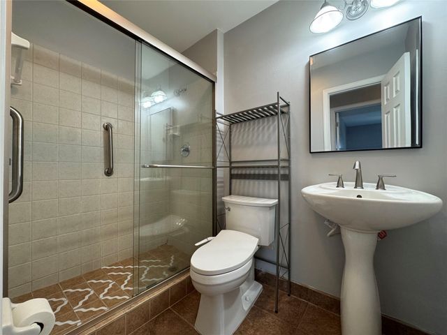 160 CYPRESS CLUB Drive 607, Pompano Beach, FL 33060