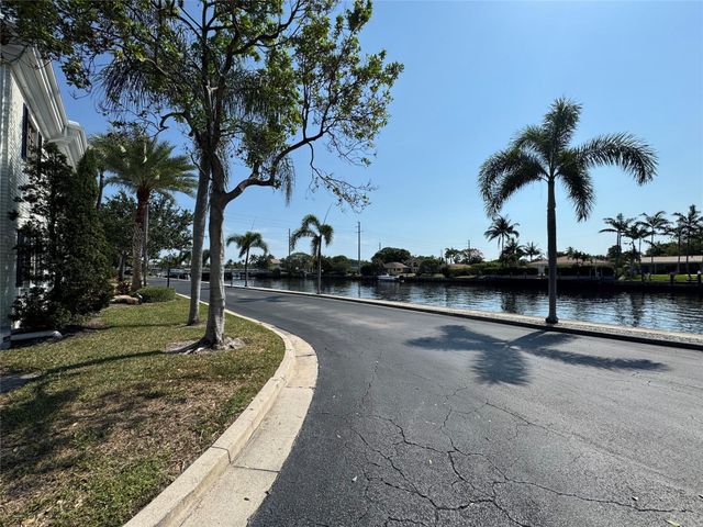160 CYPRESS CLUB Drive 607, Pompano Beach, FL 33060
