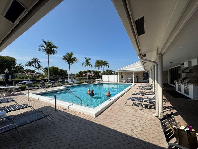 160 CYPRESS CLUB Drive 607, Pompano Beach, FL 33060