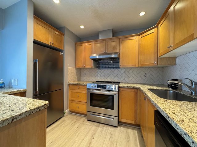 160 CYPRESS CLUB Drive 607, Pompano Beach, FL 33060