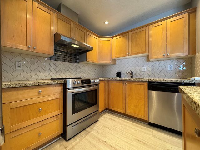 160 CYPRESS CLUB Drive 607, Pompano Beach, FL 33060