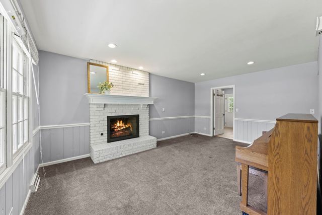 223 Winslow Court, Naperville, IL 60565