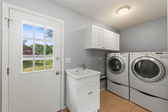 223 Winslow Court, Naperville, IL 60565