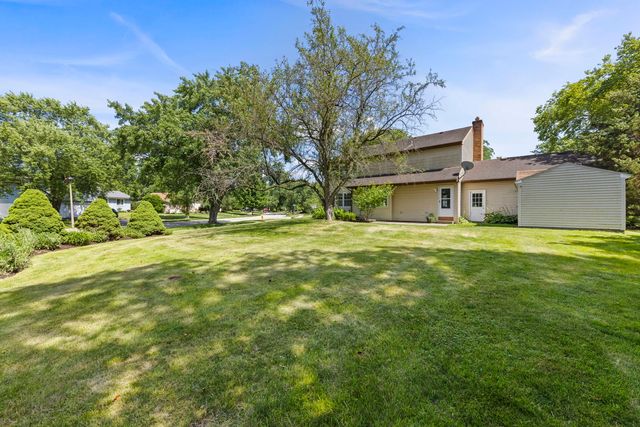 223 Winslow Court, Naperville, IL 60565