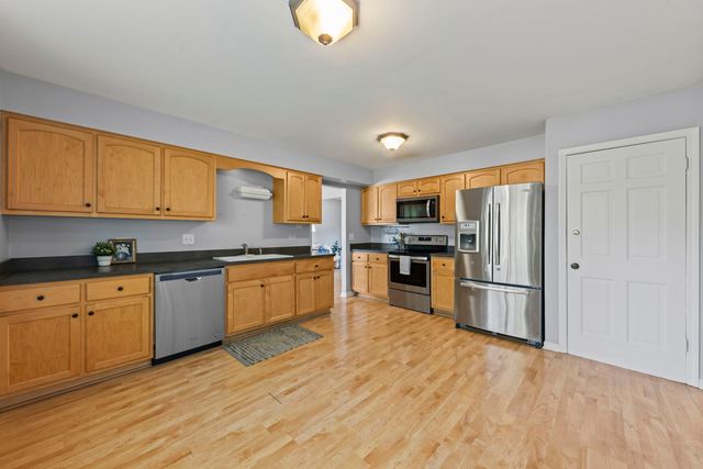 223 Winslow Court, Naperville, IL 60565