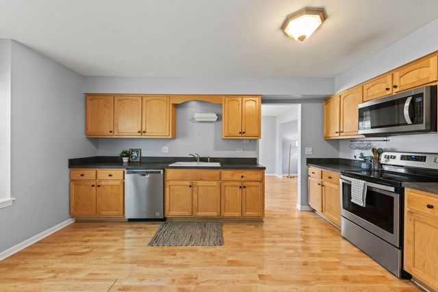 223 Winslow Court, Naperville, IL 60565