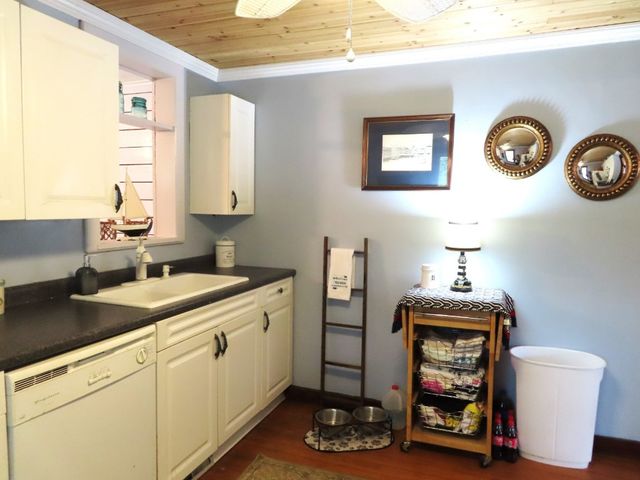 11135 CENTER Street E, Conneaut Lake, PA 16316