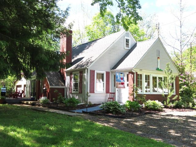 11135 CENTER Street E, Conneaut Lake, PA 16316