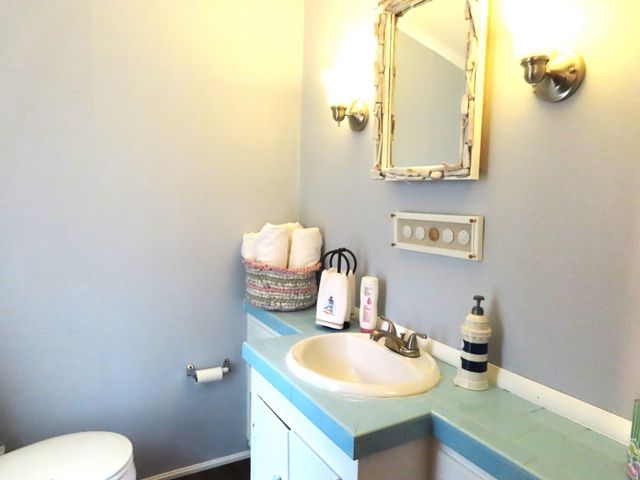 11135 CENTER Street E, Conneaut Lake, PA 16316