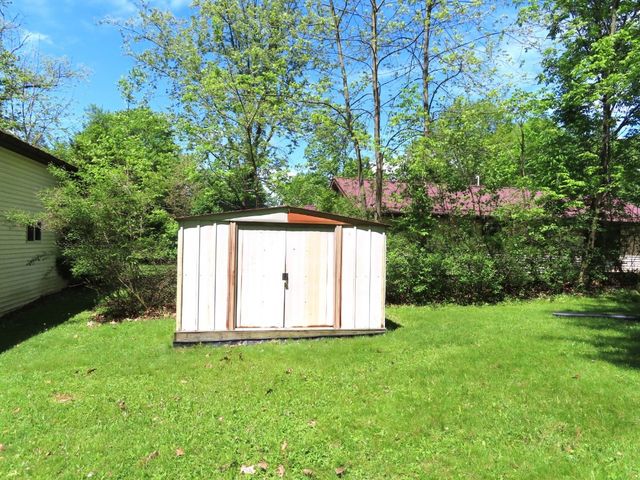 11135 CENTER Street E, Conneaut Lake, PA 16316