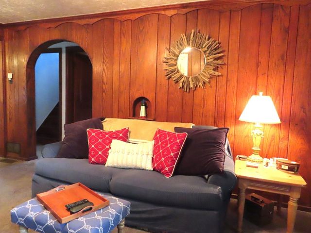 11135 CENTER Street E, Conneaut Lake, PA 16316