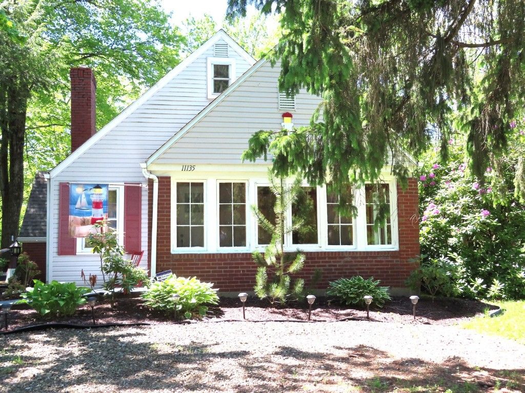 11135 CENTER Street E, Conneaut Lake, PA 16316