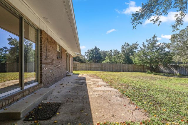 701 Russell Boulevard, Fort Walton Beach, FL 32547