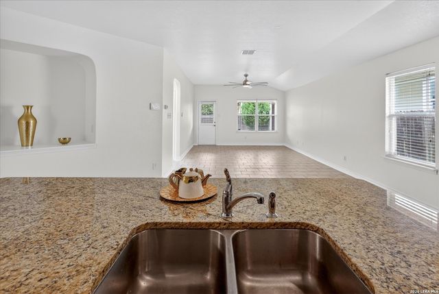 5511 Toledo Farm, San Antonio, TX 78222