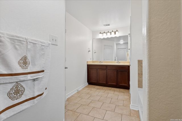 5511 Toledo Farm, San Antonio, TX 78222