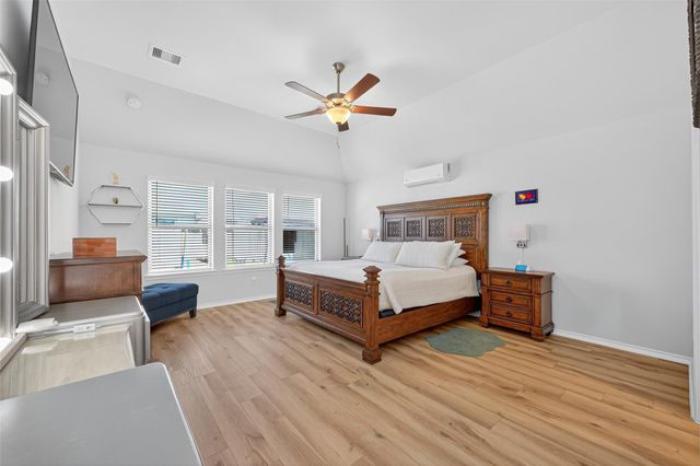11430 Raven Claw Drive, Tomball, TX 77375