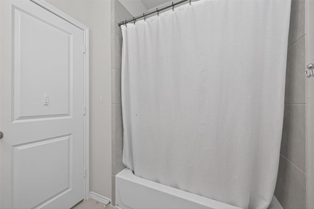 11430 Raven Claw Drive, Tomball, TX 77375