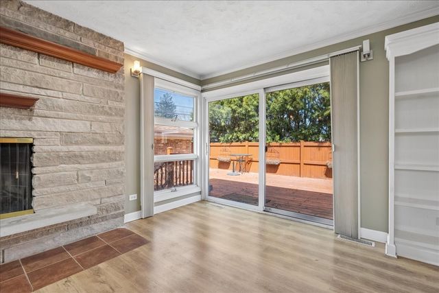 8136 Kenton Avenue, Skokie, IL 60076