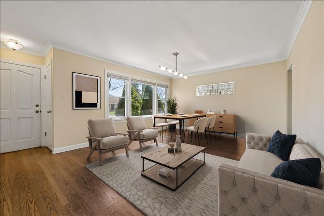 8136 Kenton Avenue, Skokie, IL 60076