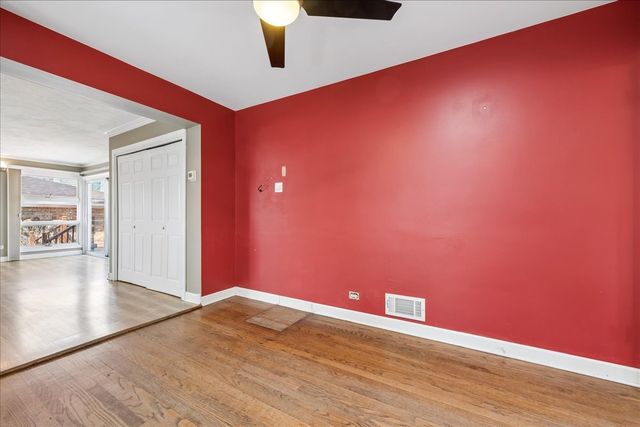 8136 Kenton Avenue, Skokie, IL 60076