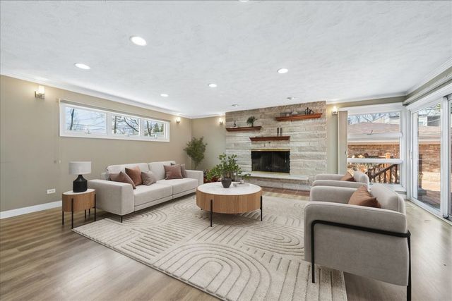 8136 Kenton Avenue, Skokie, IL 60076