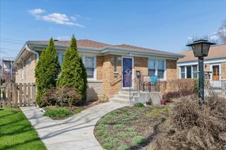 8136 Kenton Avenue, Skokie, IL 60076