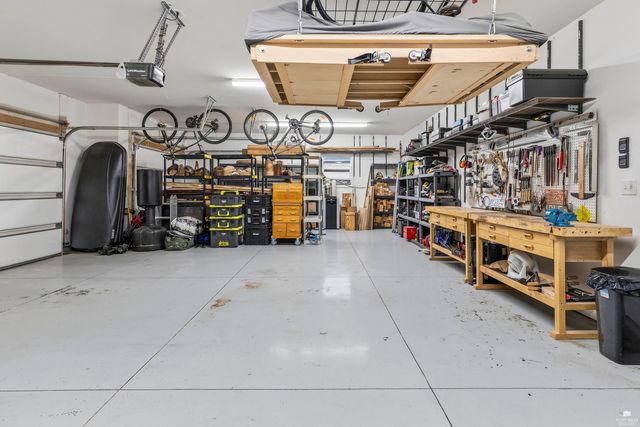 3613 Vanesta Drive, Manhattan, KS 66503