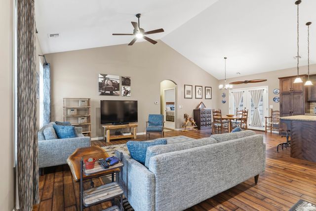 3613 Vanesta Drive, Manhattan, KS 66503