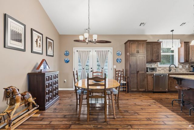 3613 Vanesta Drive, Manhattan, KS 66503