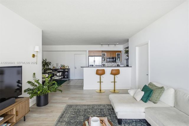 325 S Biscayne Boulevard 4022, Miami, FL 33131