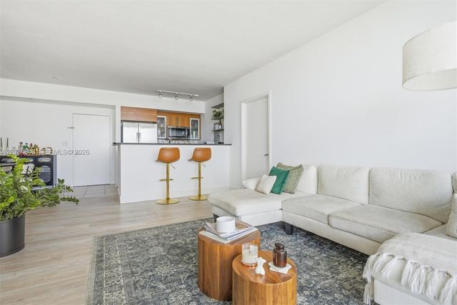 325 S Biscayne Boulevard 4022, Miami, FL 33131
