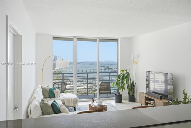 325 S Biscayne Boulevard 4022, Miami, FL 33131