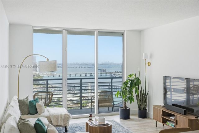 325 S Biscayne Boulevard 4022, Miami, FL 33131