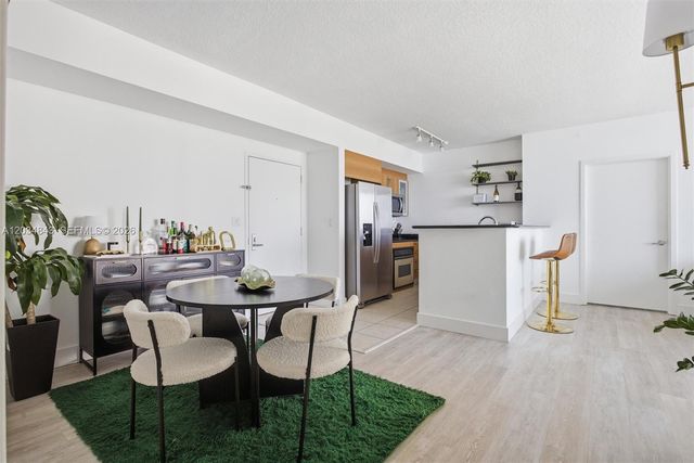 325 S Biscayne Boulevard 4022, Miami, FL 33131