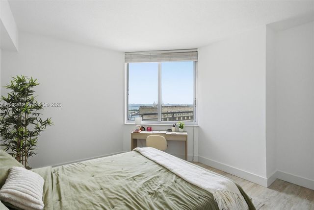 325 S Biscayne Boulevard 4022, Miami, FL 33131