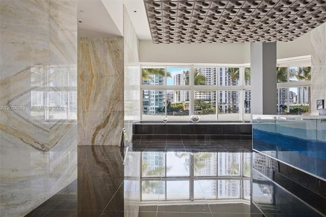 325 S Biscayne Boulevard 4022, Miami, FL 33131