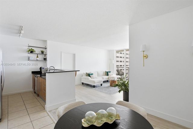 325 S Biscayne Boulevard 4022, Miami, FL 33131