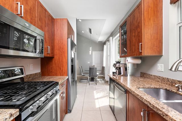 12651 NW 32nd Place, Sunrise, FL 33323