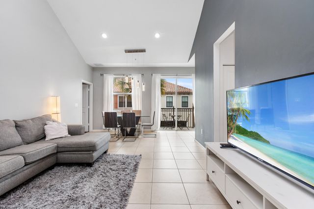 12651 NW 32nd Place, Sunrise, FL 33323