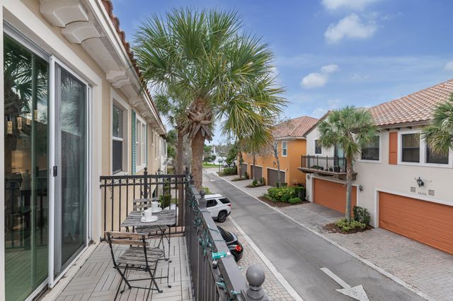 12651 NW 32nd Place, Sunrise, FL 33323