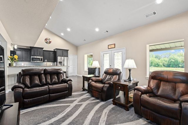 455 Vz County Road 2808, Mabank, TX 75147