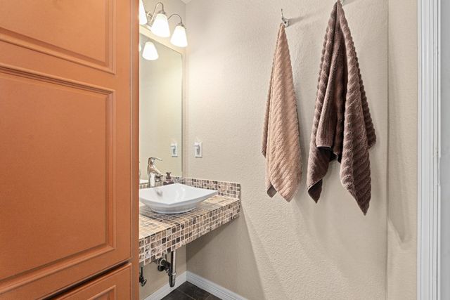 455 Vz County Road 2808, Mabank, TX 75147